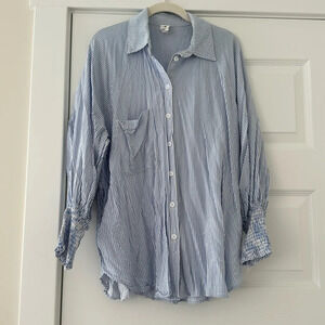 Striped button up w/scrunched wrist detail